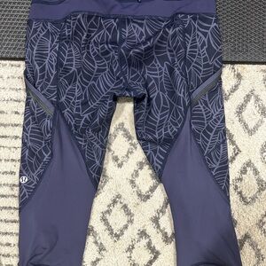 lululemon athletica Navy Leaf Print Leggings